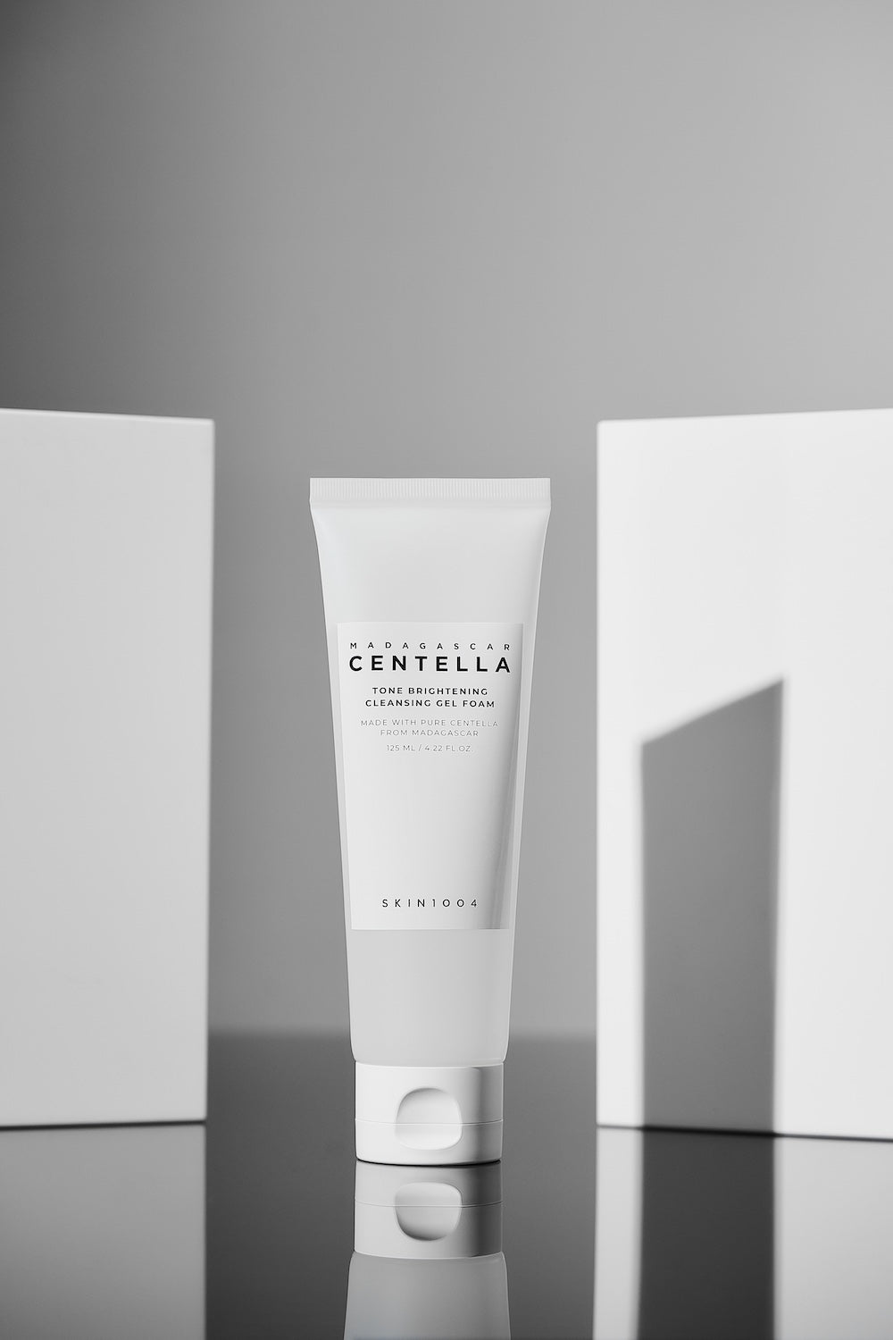 Tone Brightening Cleansing Gel Foam